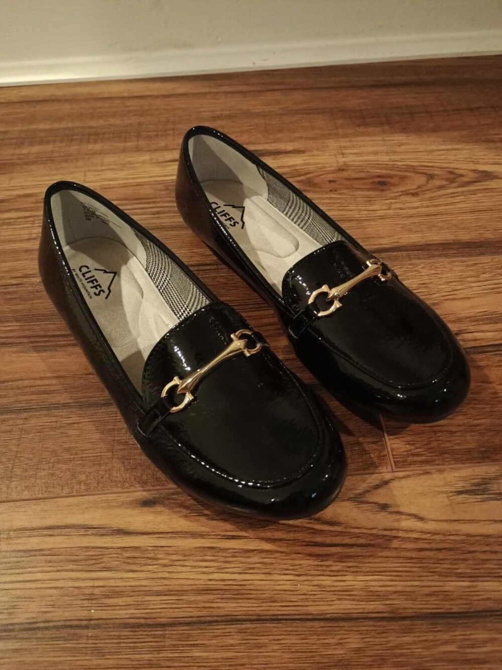 Cliffs By White Mountain Flat Loafers Horse Buckle Black Patent 7.5M NWOB